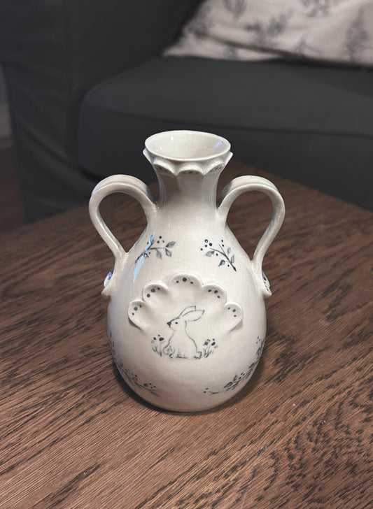 Small creatures vase