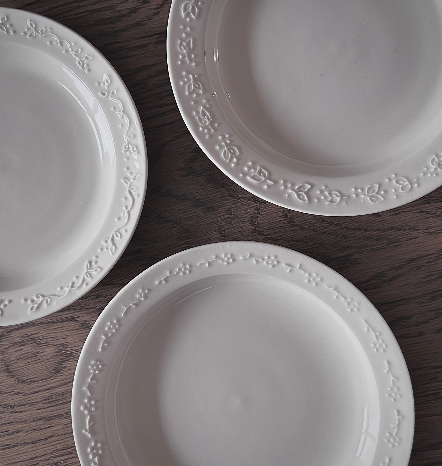 Set of 3 porcelain dessert plates